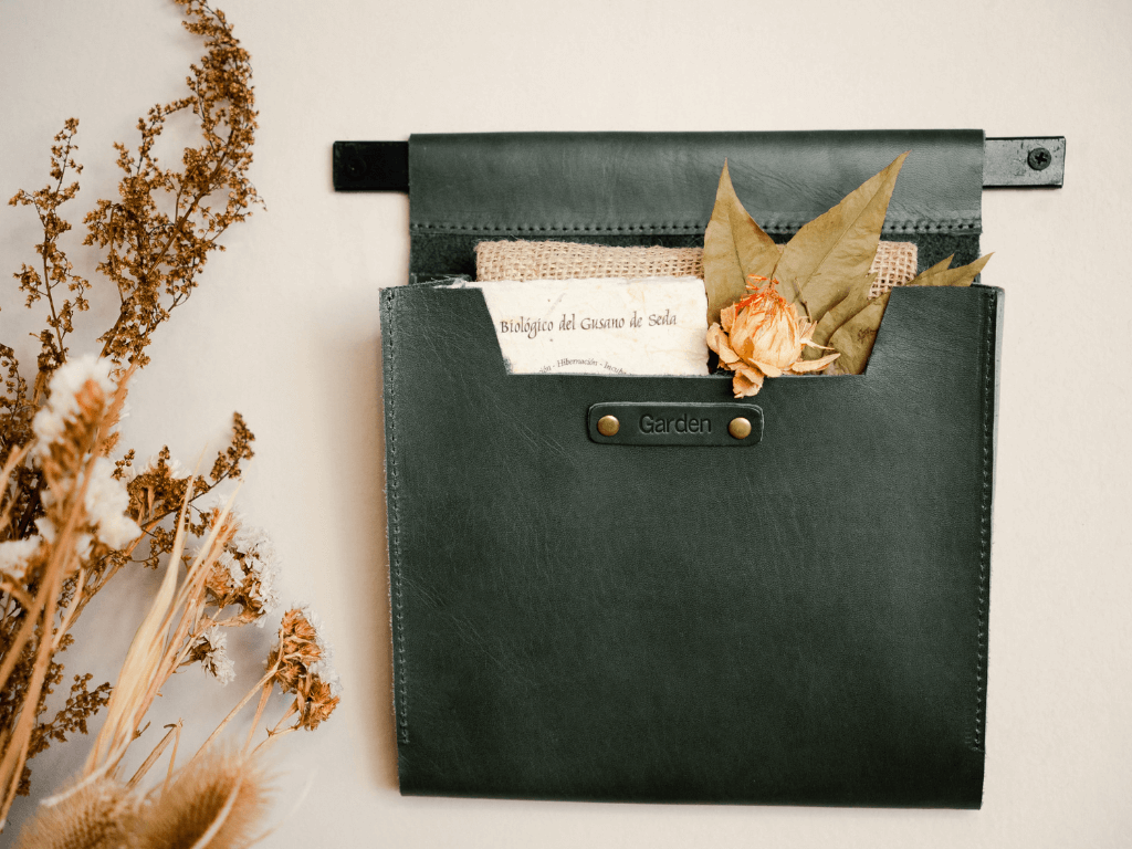 Medium Leather Wall Pocket OrganizerGreenGaucholife